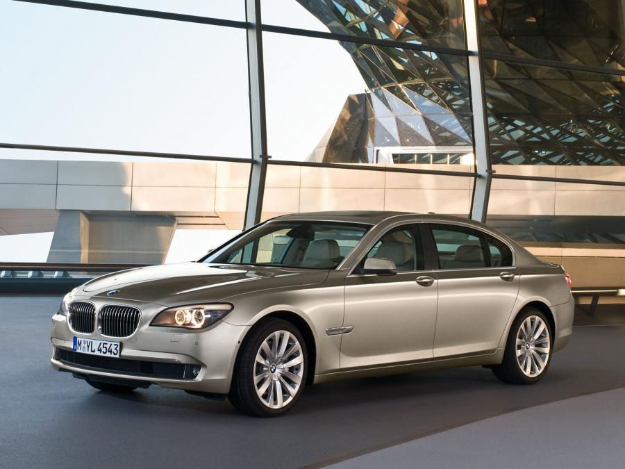  BMW 750Li 2008 года  (фото 13 из 16)